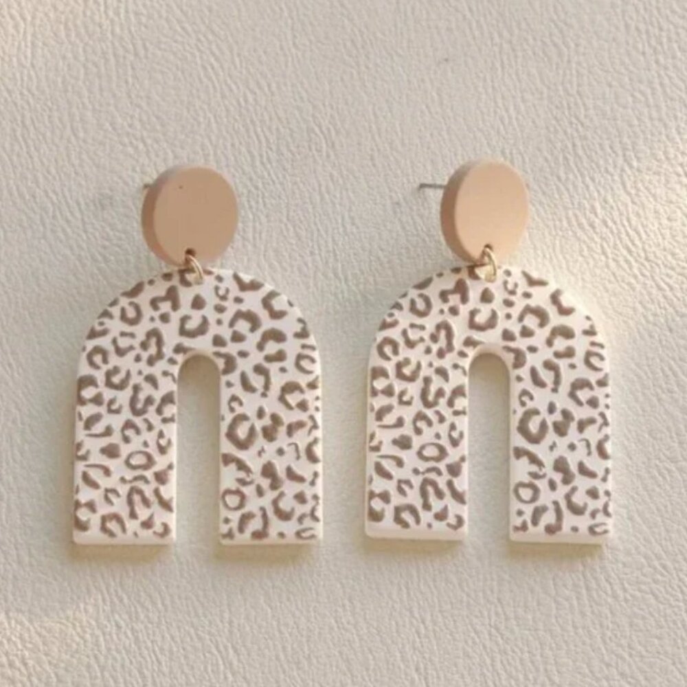 ⭐️✨ FREE Leopard Geo Geometric Boho Peasant Chic Hipster Art Deco Farm Earrings